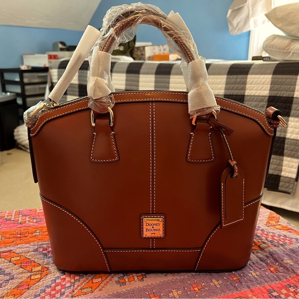 Brand New With Tags Gorgeous Dooney & Bourke Bag